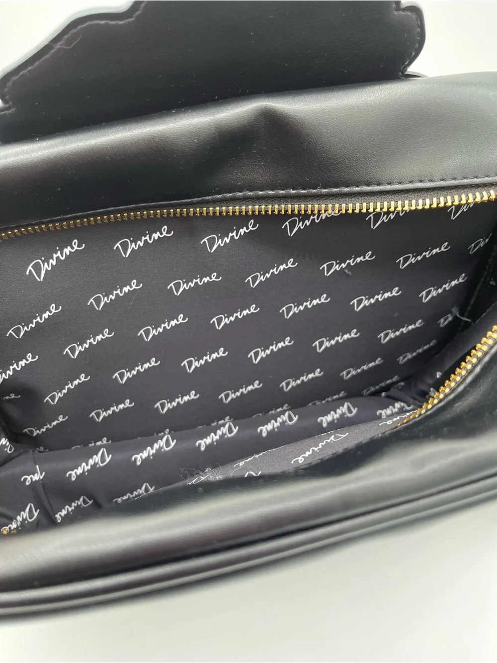 Cakeworthy x Divine Collab. Iconic Drag Queen Cosmetic Bag NWT